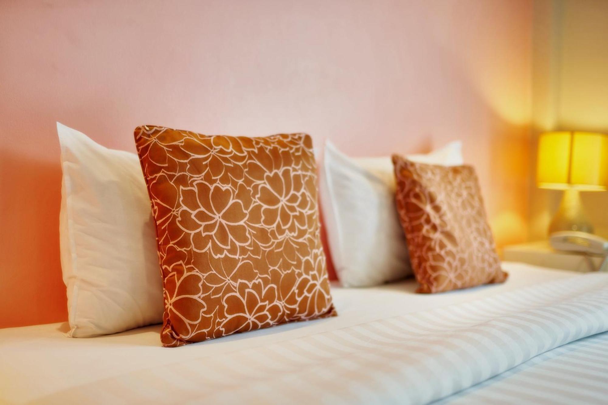 H Hotel Phrasing Chiang Mai Luaran gambar