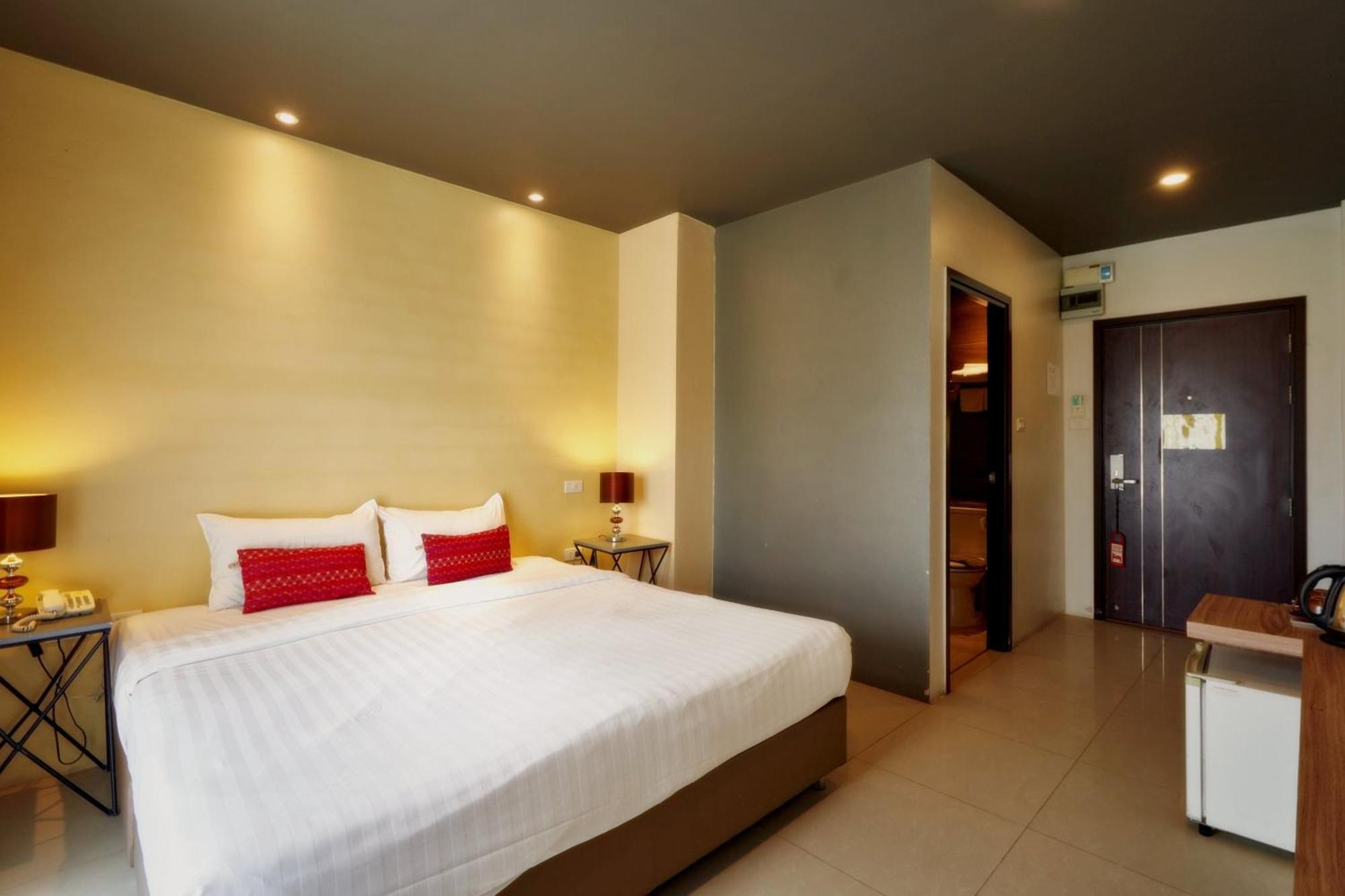 H Hotel Phrasing Chiang Mai Luaran gambar