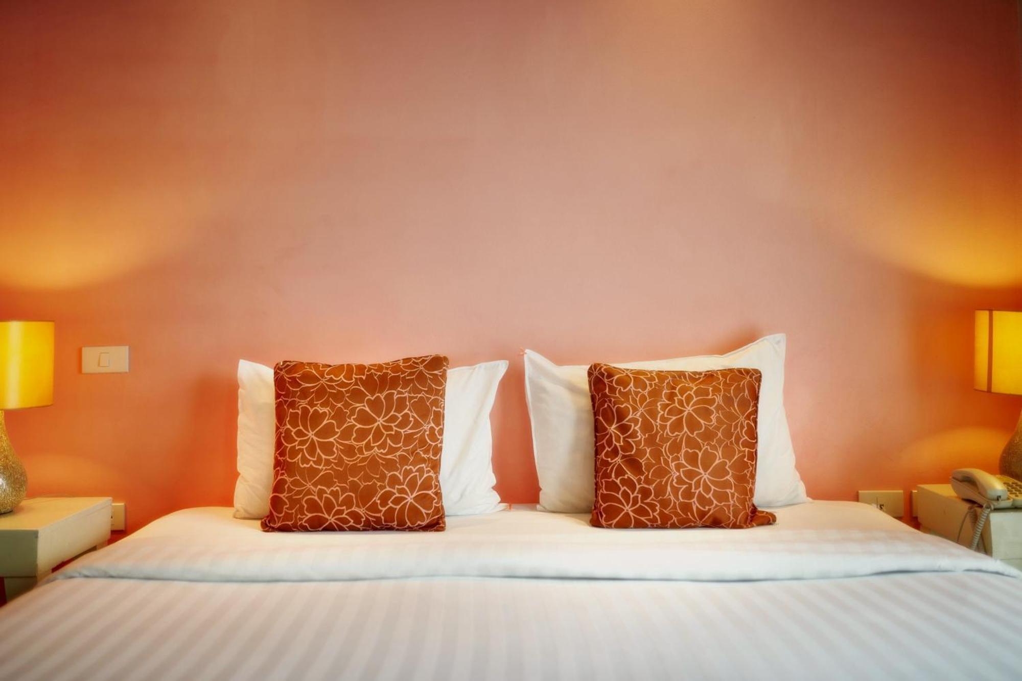 H Hotel Phrasing Chiang Mai Luaran gambar