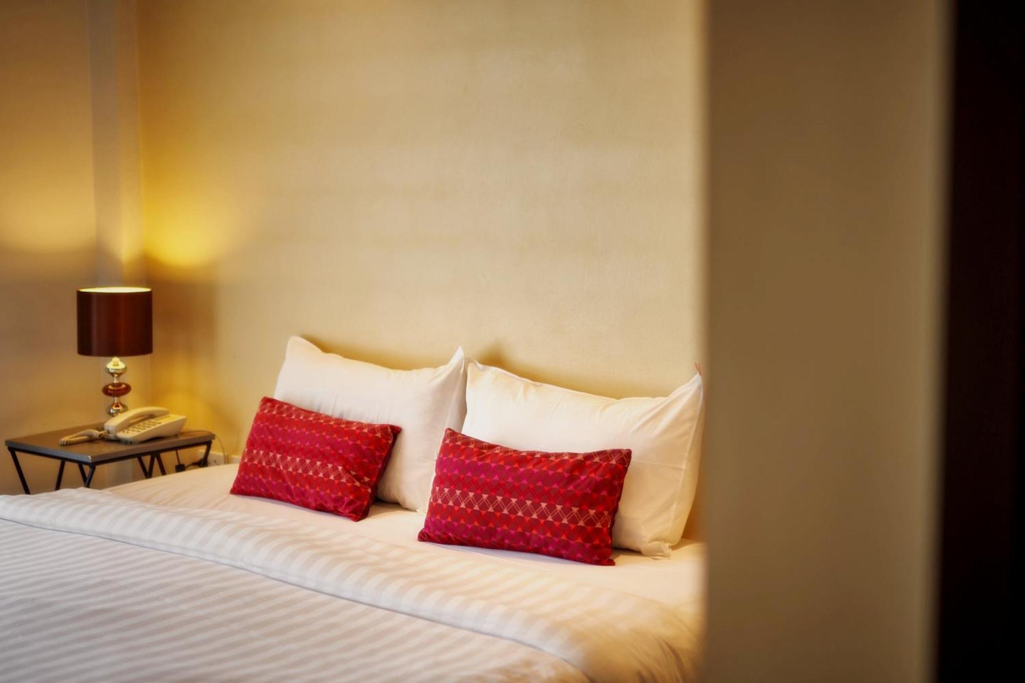 H Hotel Phrasing Chiang Mai Luaran gambar