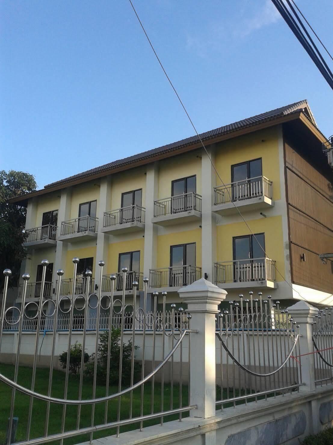 H Hotel Phrasing Chiang Mai Luaran gambar