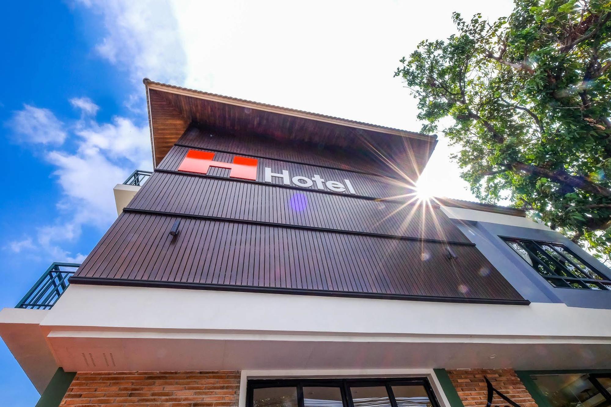 H Hotel Phrasing Chiang Mai Luaran gambar